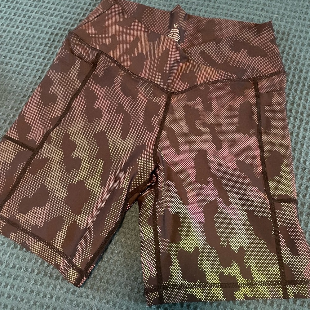 Curves n’ Combatboots Camo Reflective Women's Bike Shorts